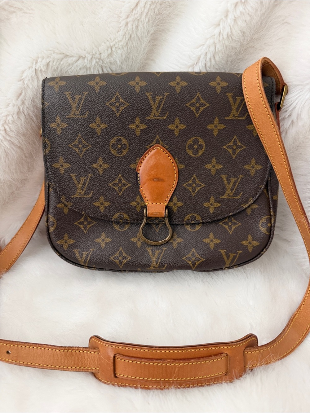 Louis Vuitton st. Cloud, vintage Monogram Crossbody Bag authentic!! Medium